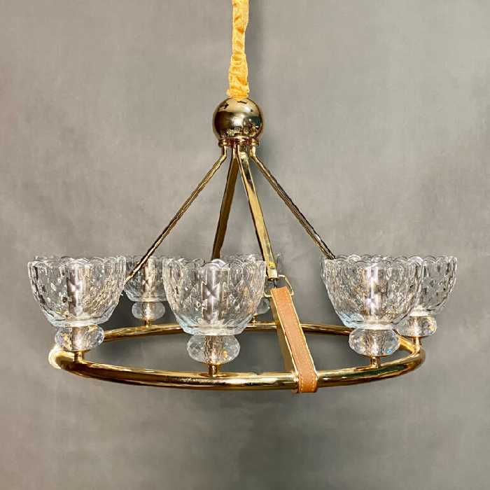 لوستر کریستالی و چرم نئوکلاسیک با کیفیت | ترنم گالری شیراز