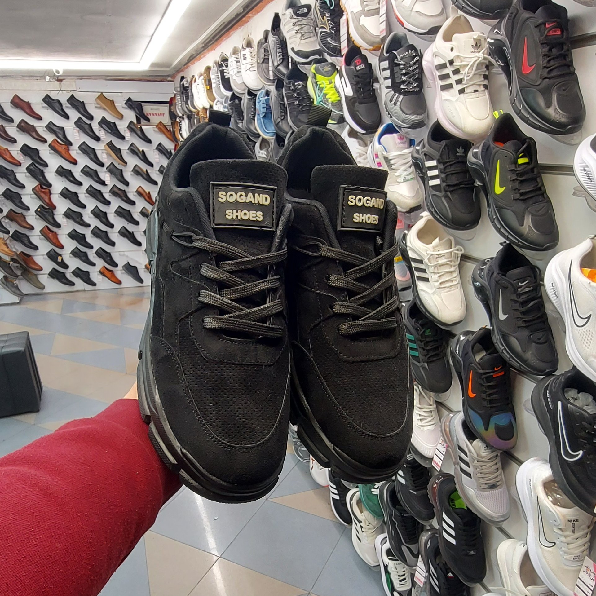 کتونی کلاسیک اسکیچرز  لژدا ر دررنگ مشکی کامل ست زنانه_مردانه 