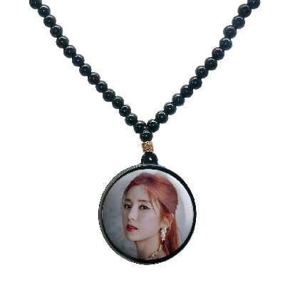 گردنبند پرمانه طرح Apink گروه موسیقی کد pmd.12079 مدل دو طرفه