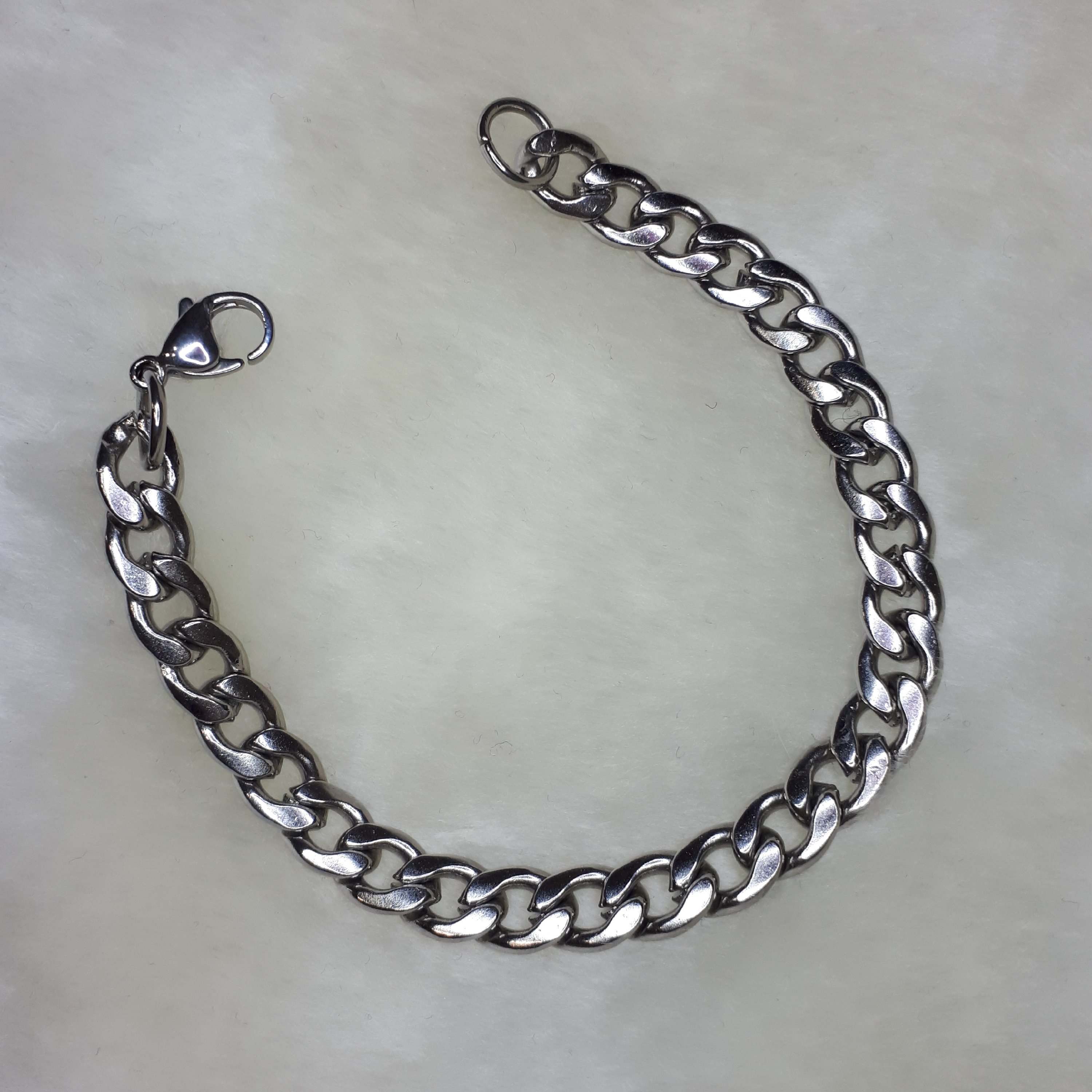 حراج دستبند کارتیر نقره ای جنس استیل رنگ ثابت و ضد حساسیت تضمینی دستبند استیل اسپرت دستبند نقره ای استیل