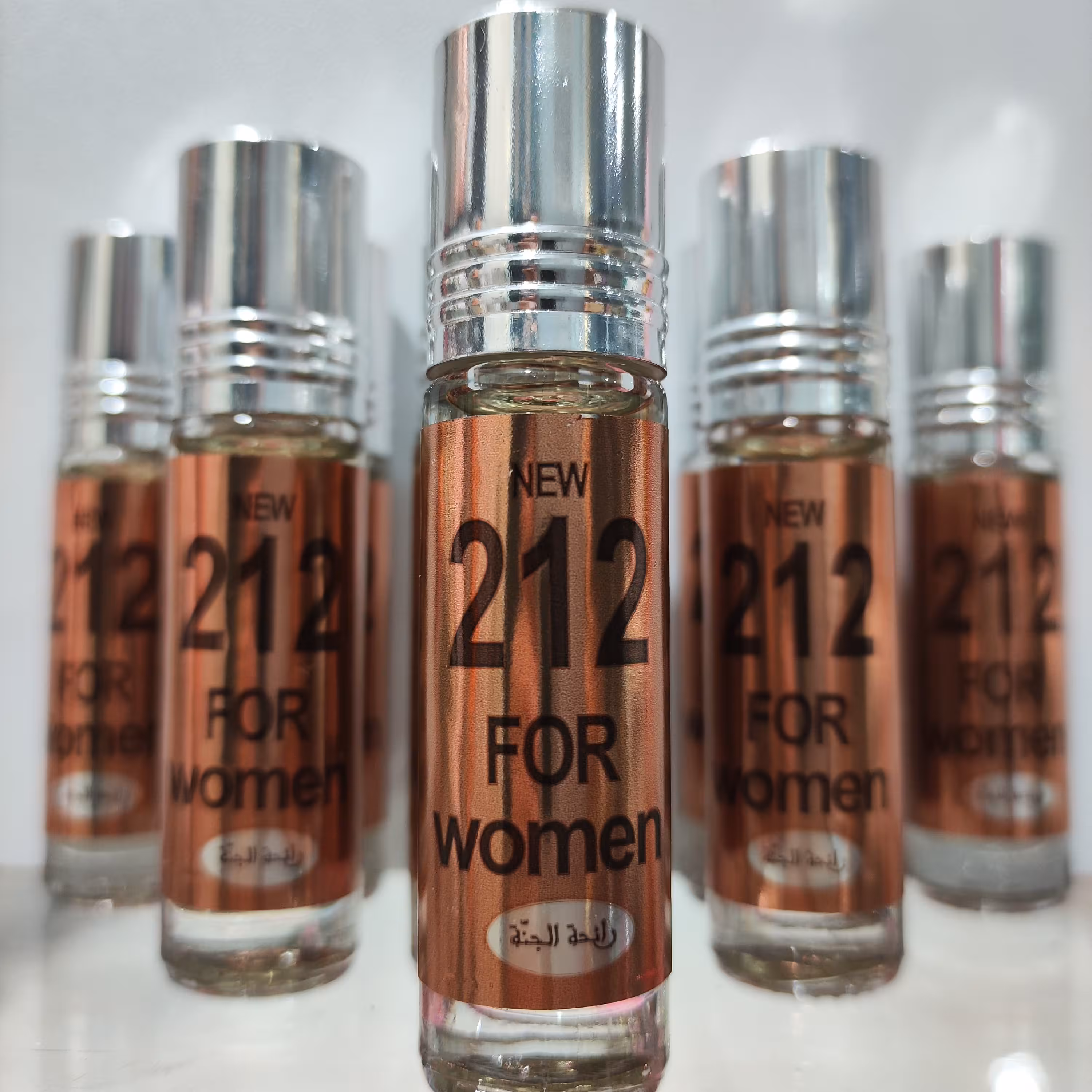 عطر 212  زنانه برند رائحه الجنه ،6 میل ،ساخت کشور امارات 