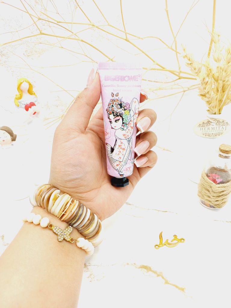 کرم دست مرطوب کننده و آبرسان طرح دختر BIGERBOWS‏ کد 606