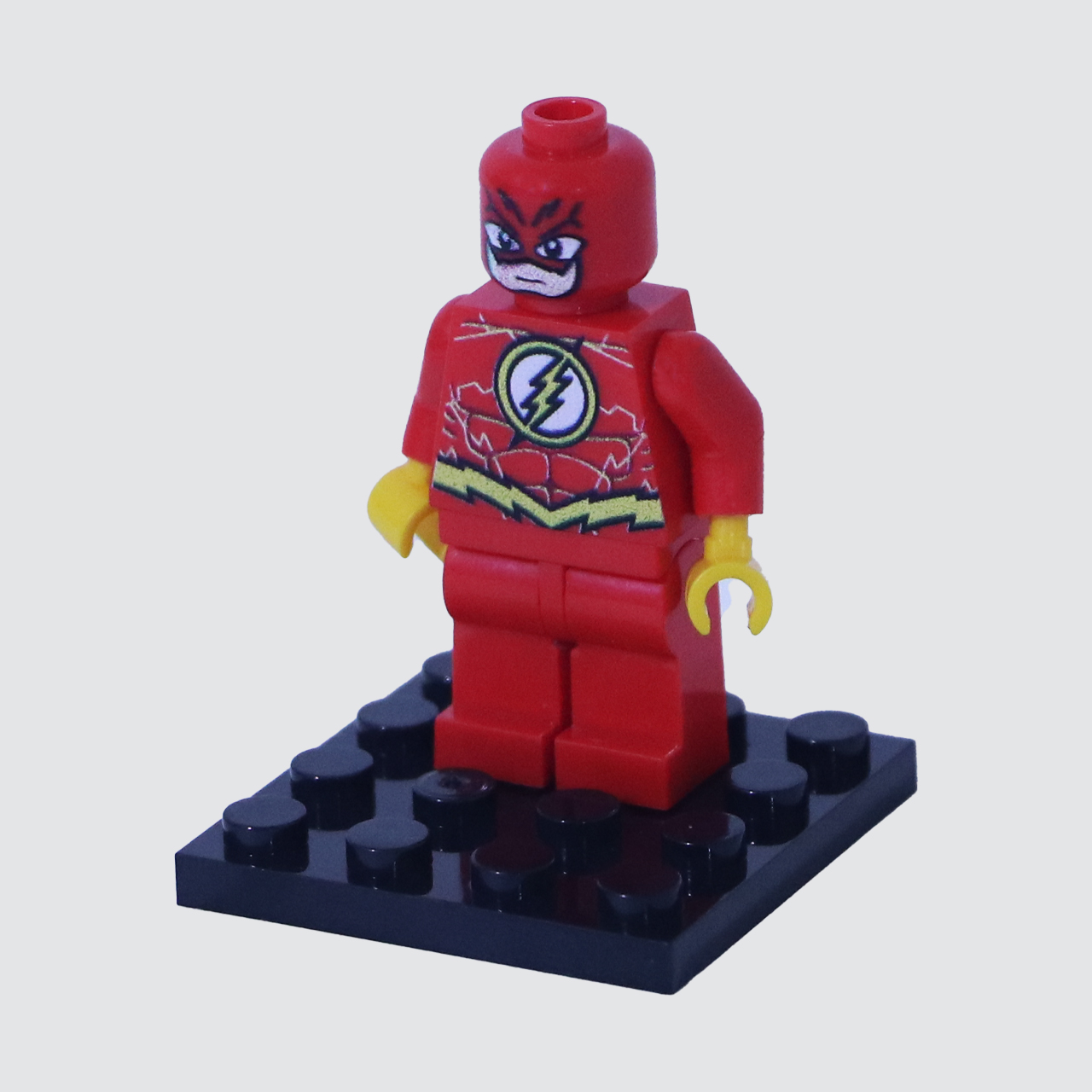 ساختنی مدل ابرقهرمان فلش