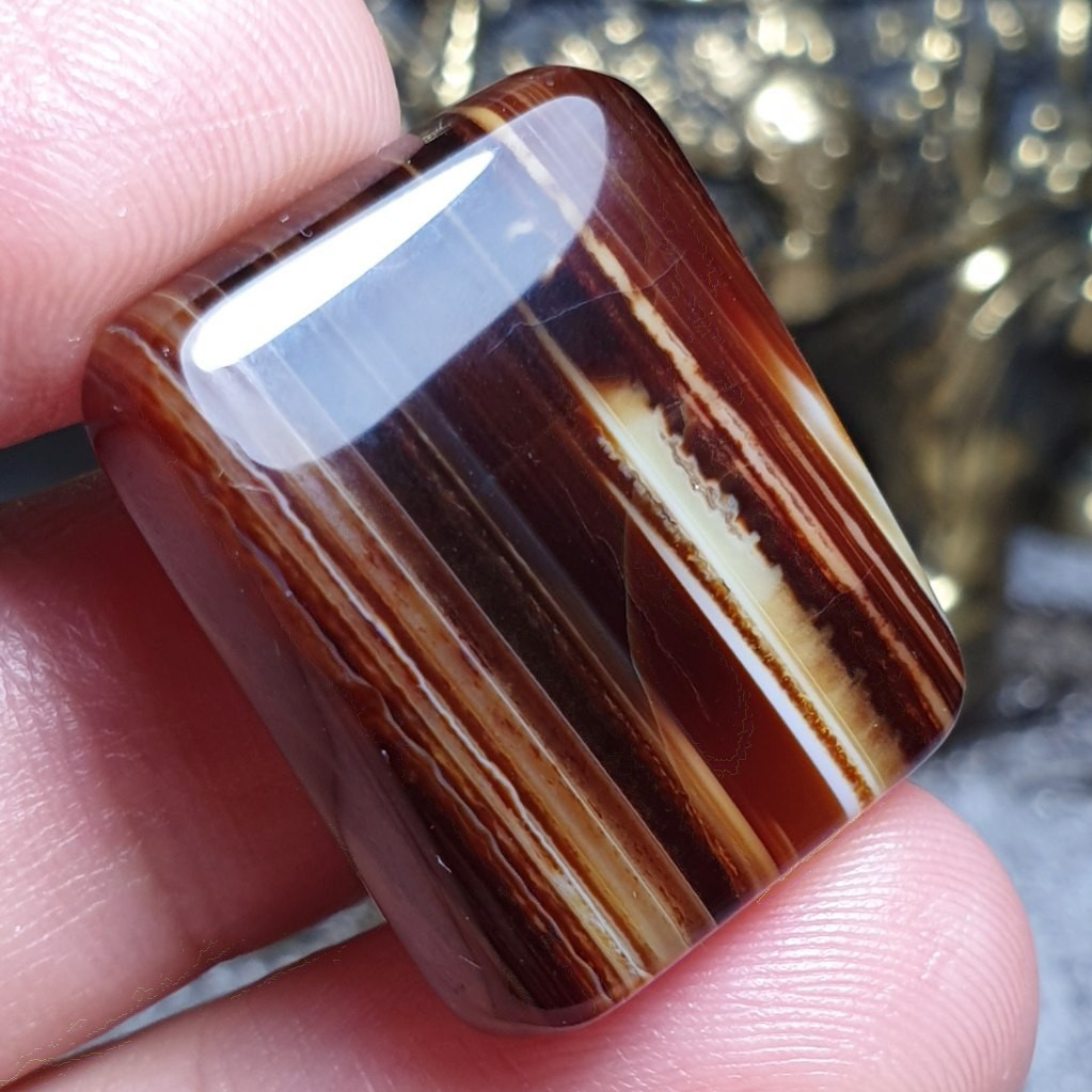 کد 26

نگین درشت عقیق سلیمانی خراسانی اصل معدنی
