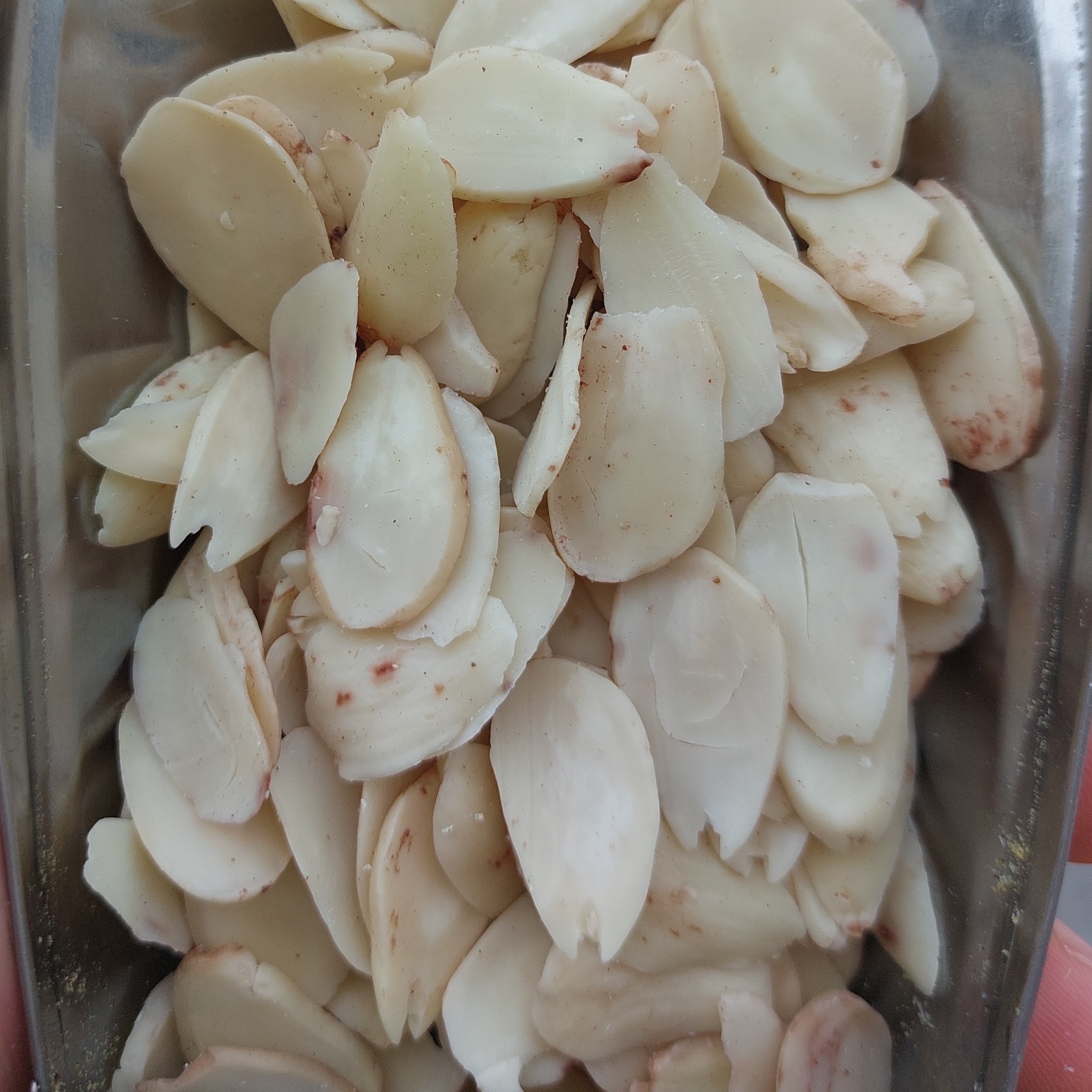 پرک بادام درختی فله 100درصد شیرین (پس کرایه)