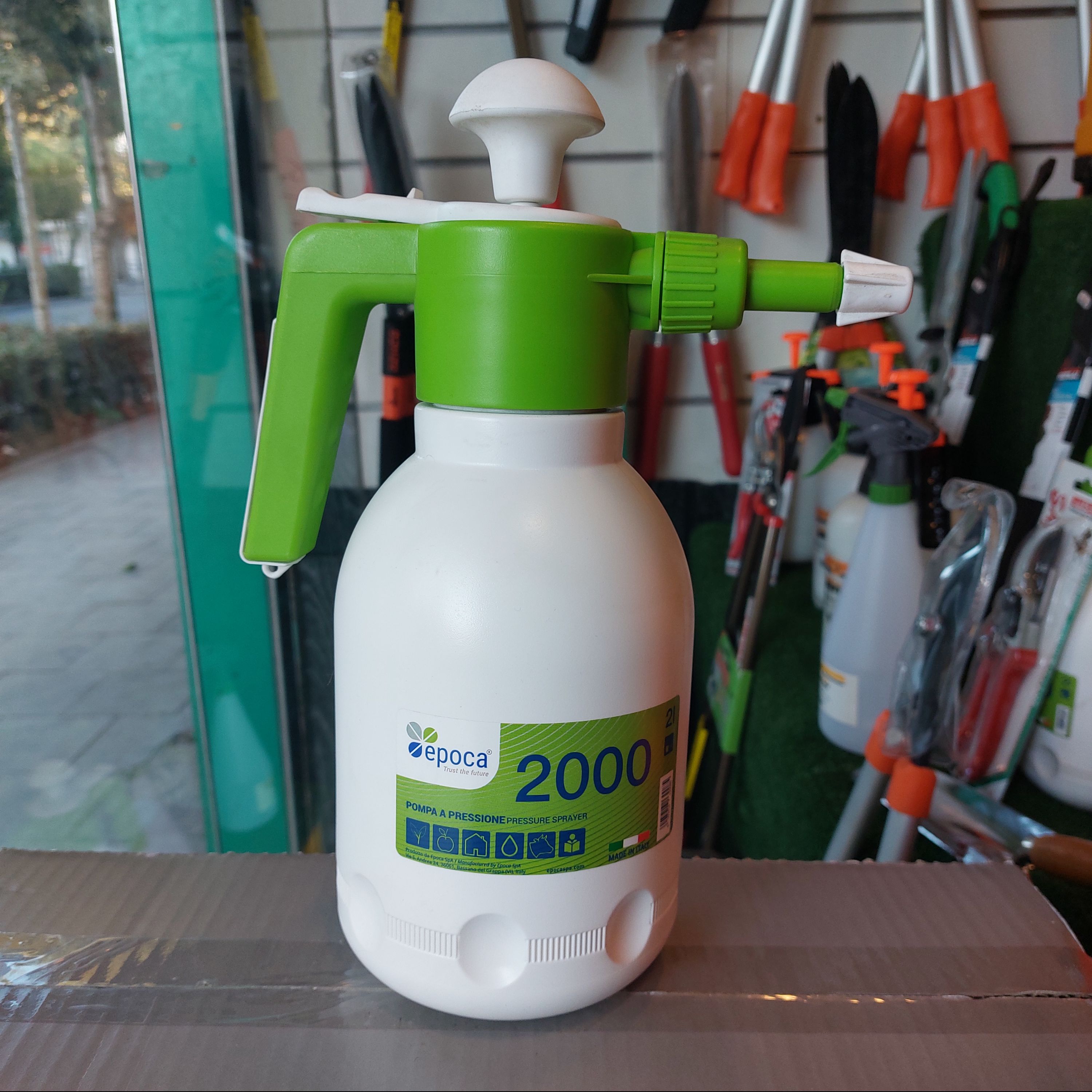 سمپاش 2لیتری ایتالیا  (اپوکا 2000) کیفیت عالی پمپ با دوام 