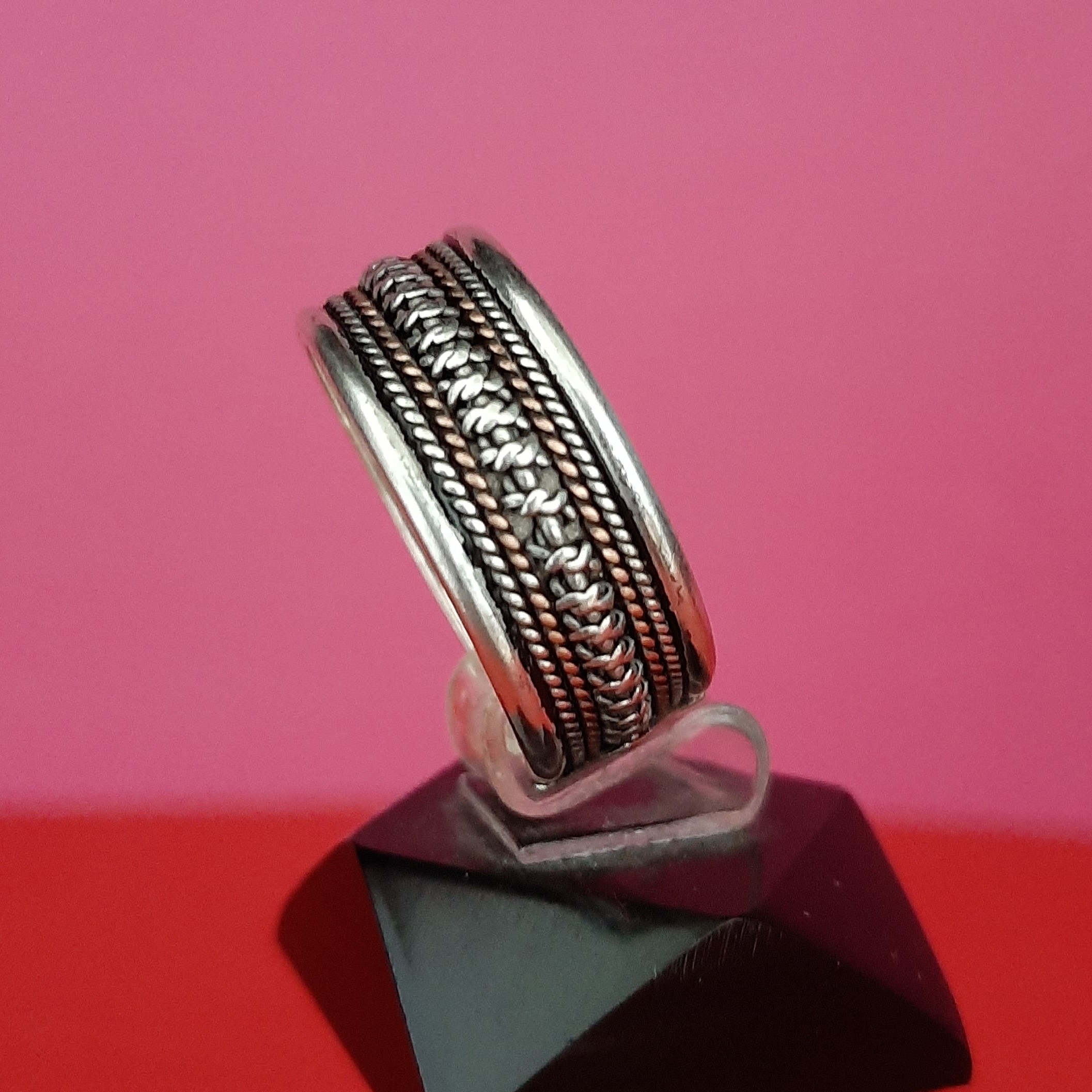 رینگ نقره یا حلقه نقره عیار 925 فری سایز و دست ساز  مردانه و شیک