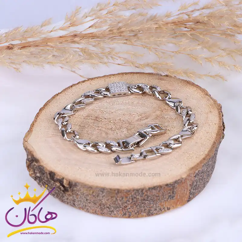 دستبند استیل زنانه کارتیر نگین دار نقره ای | xp 5080