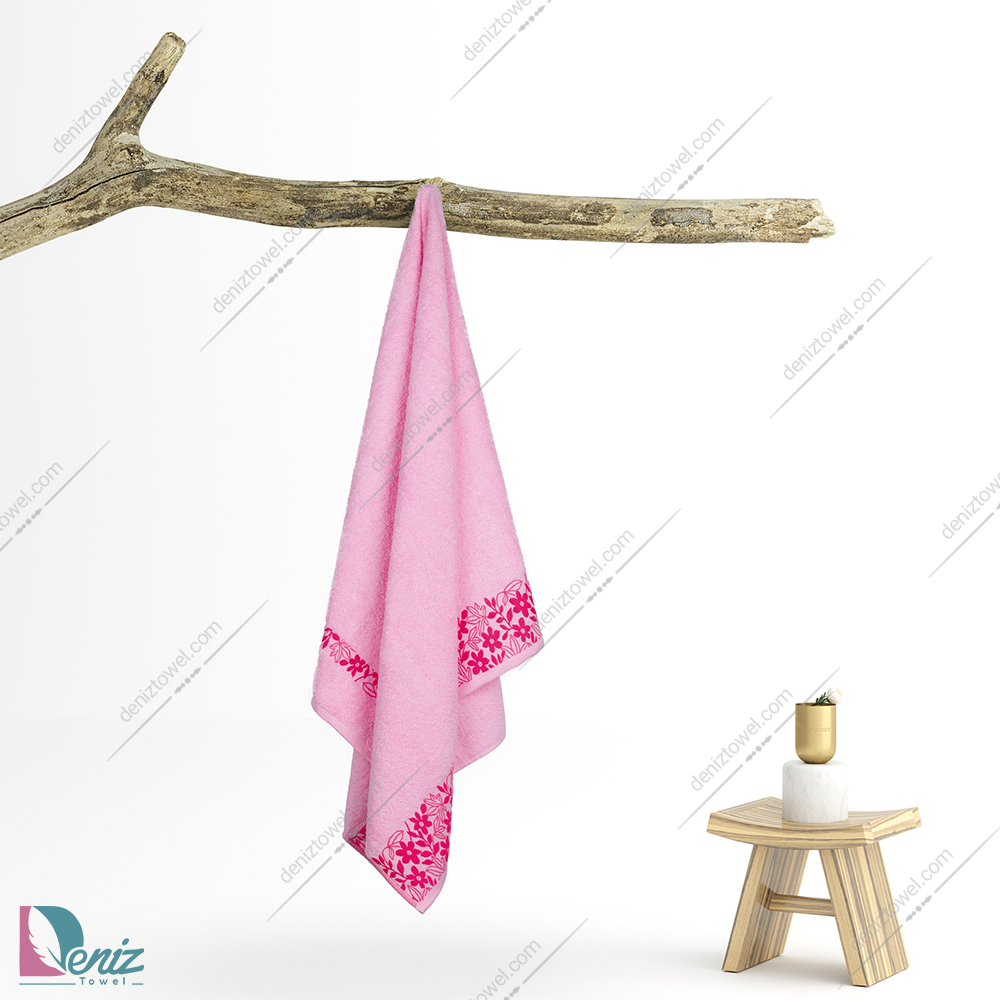 حوله استخری طرح لاو رنگ صورتی روشن