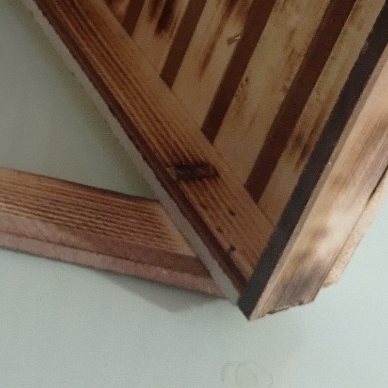 ((استند چوبی ))((چوب روسی))((ساخت ایران))(( وضعیت سالم ))((ابعاد ارتفاع 37))