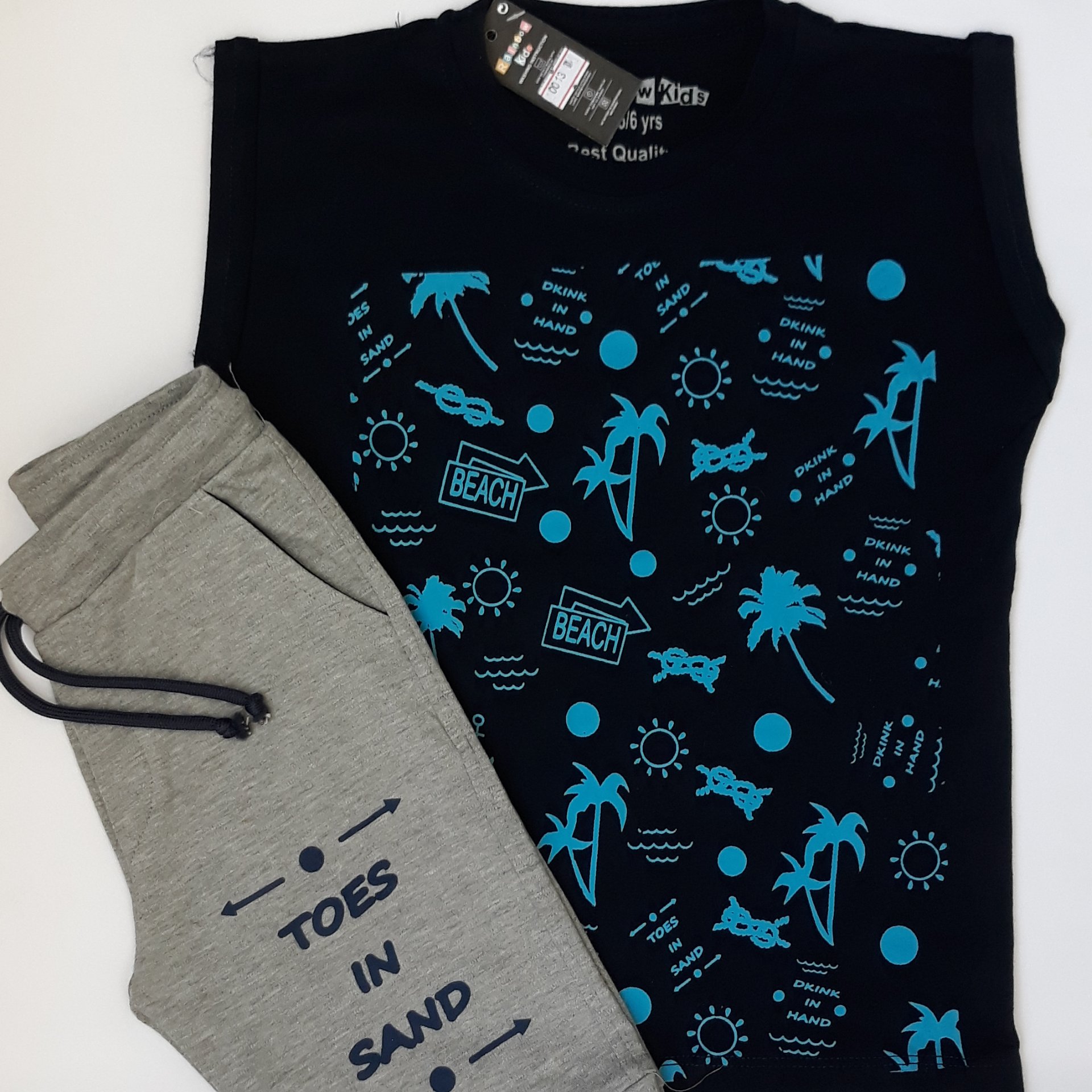 تاپ شلوارک پسرونه 
تک رنگ 
کیفیت عالی و درجه 1