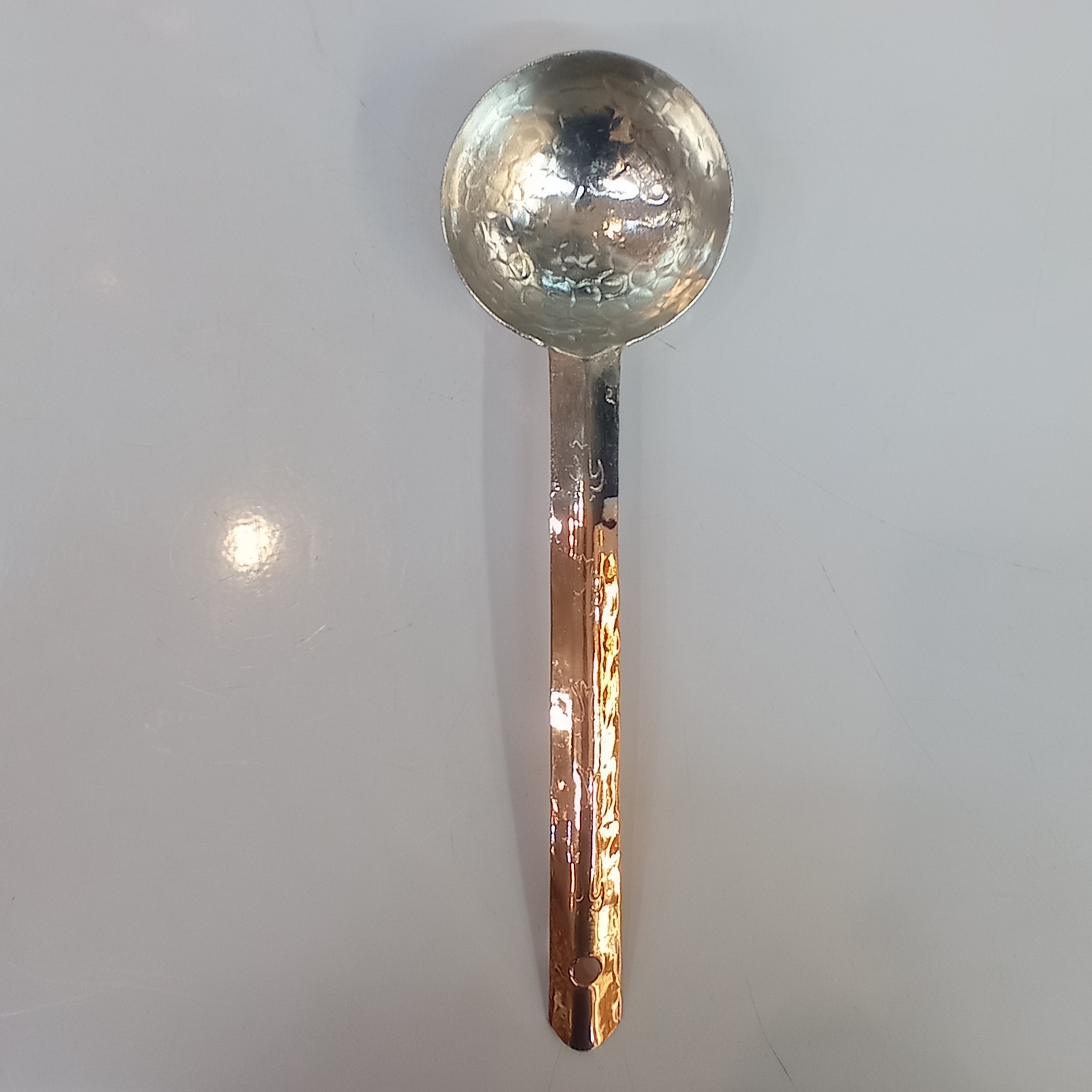 ملاقه مسی دورنگ سایز یک زنجان
