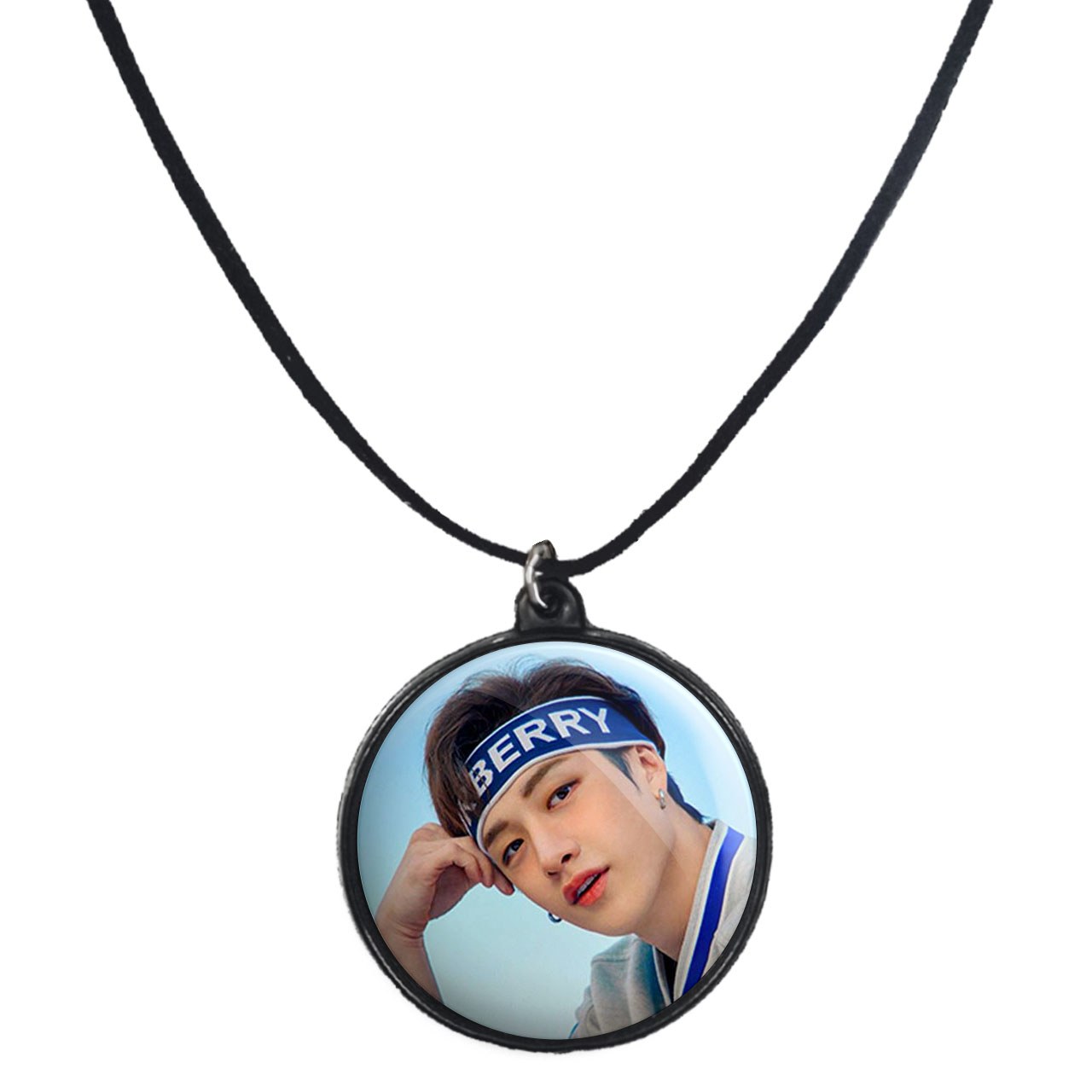 گردنبند پرمانه طرح straykids کد pmb.12282 مدل دو طرفه