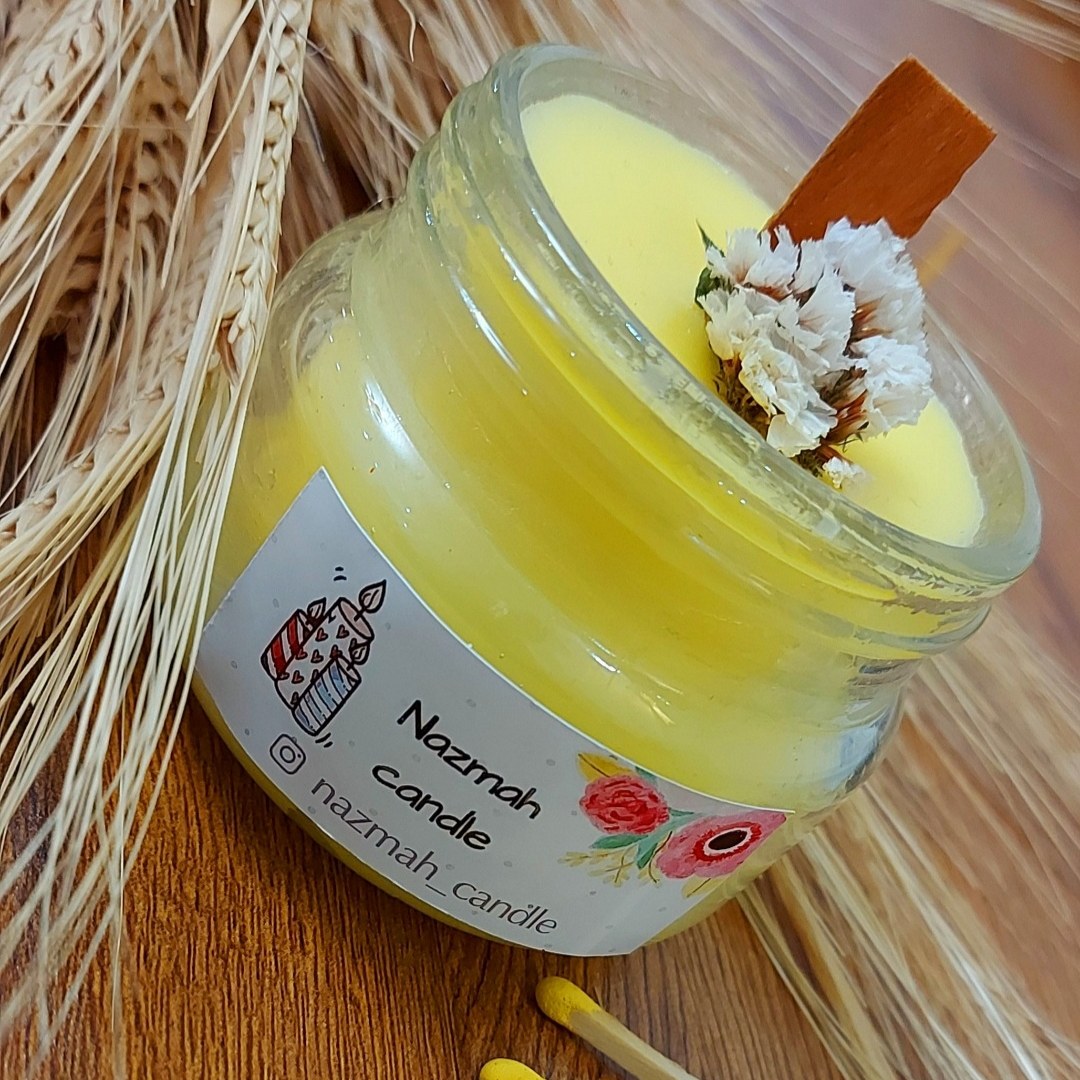 شمع های ظرف شیشه ای در رنگ و عطرهای مختلف