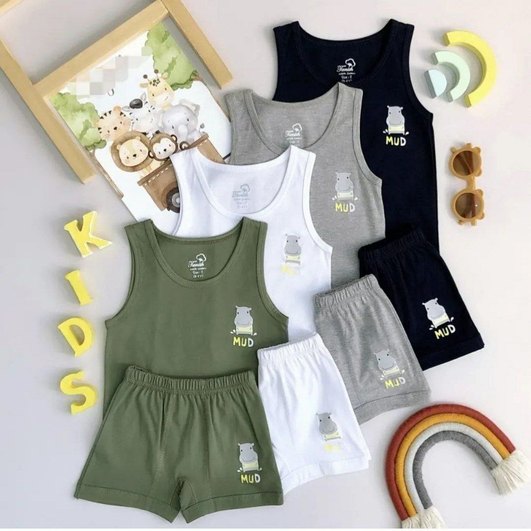 رکابی و شورت پسرانه.جنس نخ پنبه.مناسب دو تا هشن سال. رنگ سبز  طوسی سرمه ای سفید