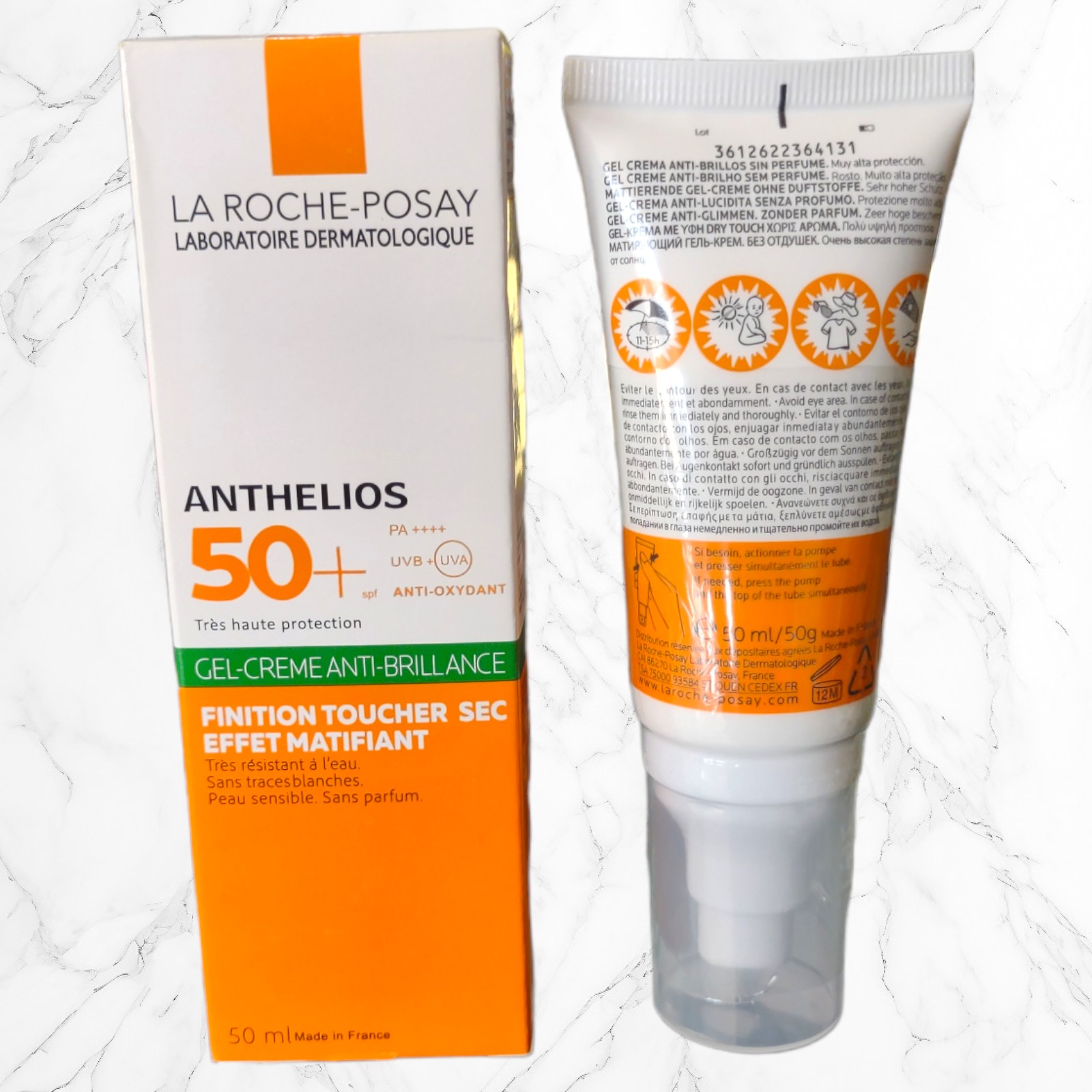 ضد آفتاب پمپی لاروش پوزای فاقد چربی حجم 50 میل
بدون رنگ 
