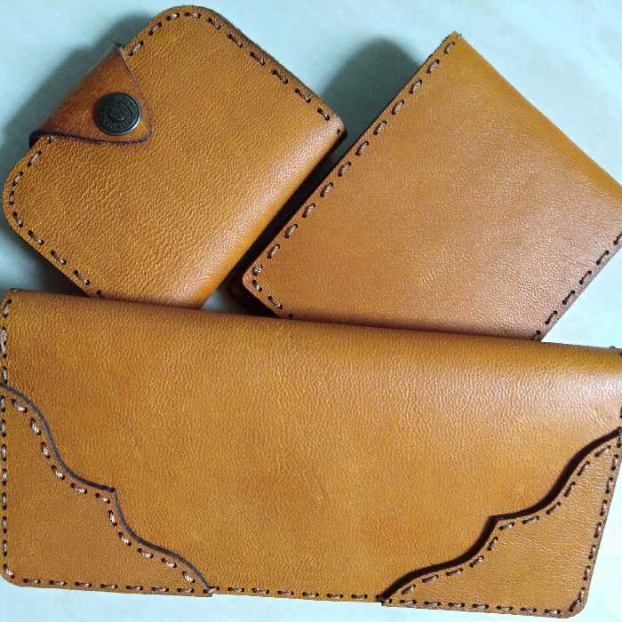 نیم ست زیبای و شیک چرم طبیعی