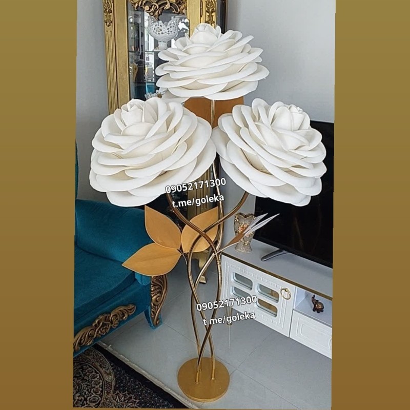 گل تزئینی کنار سالنی 