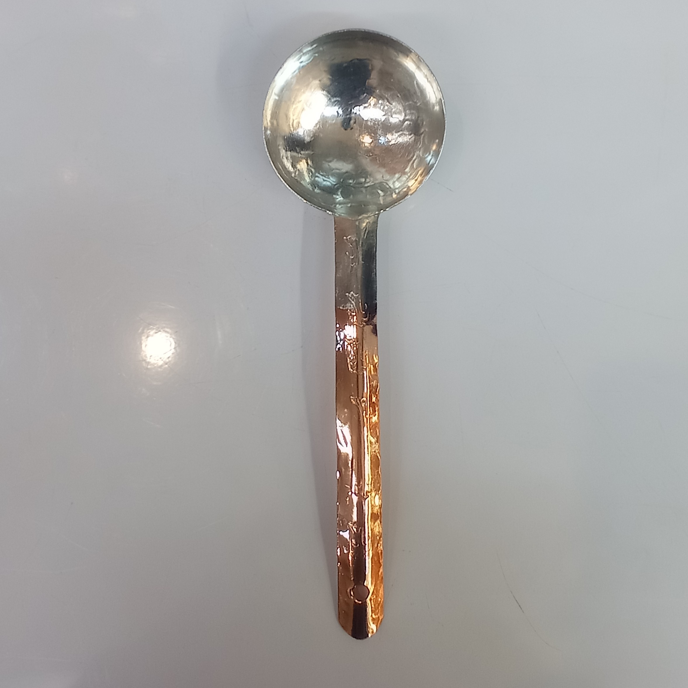 ملاقه مسی دورنگ سایز دو زنجان