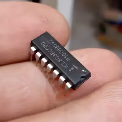 آی سی  مدل ICL8038 CCPD