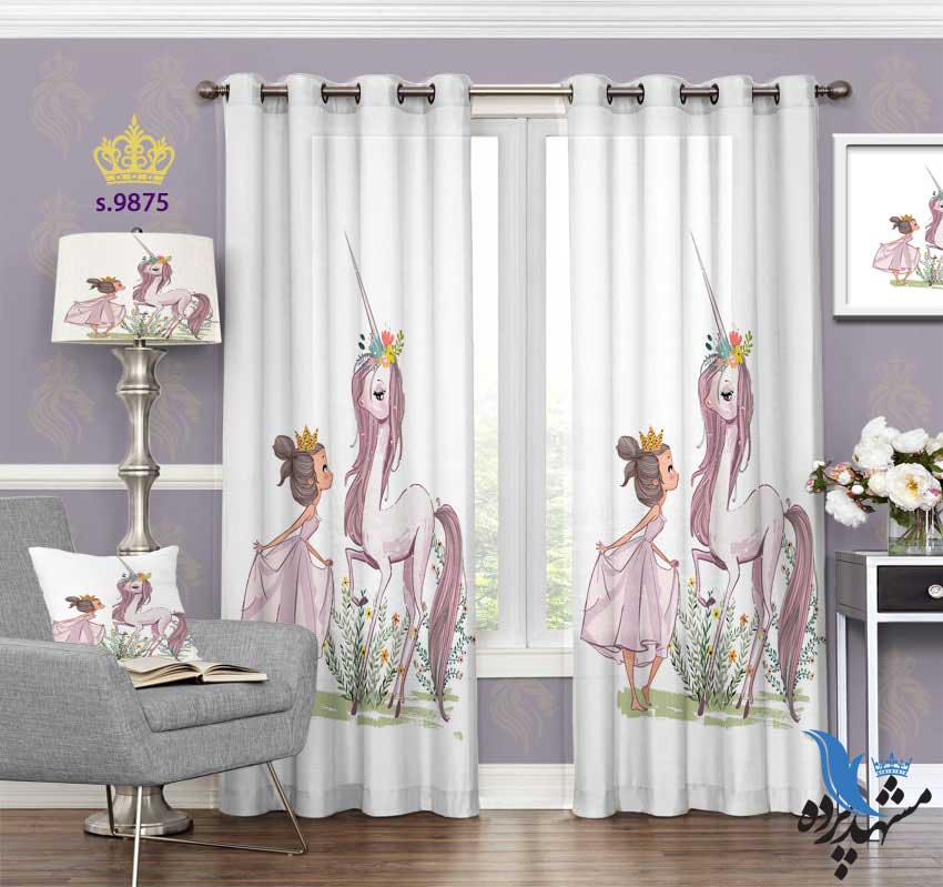 پرده پانچ کودک طرح دختربچه و اسب شاخدار کد S9875