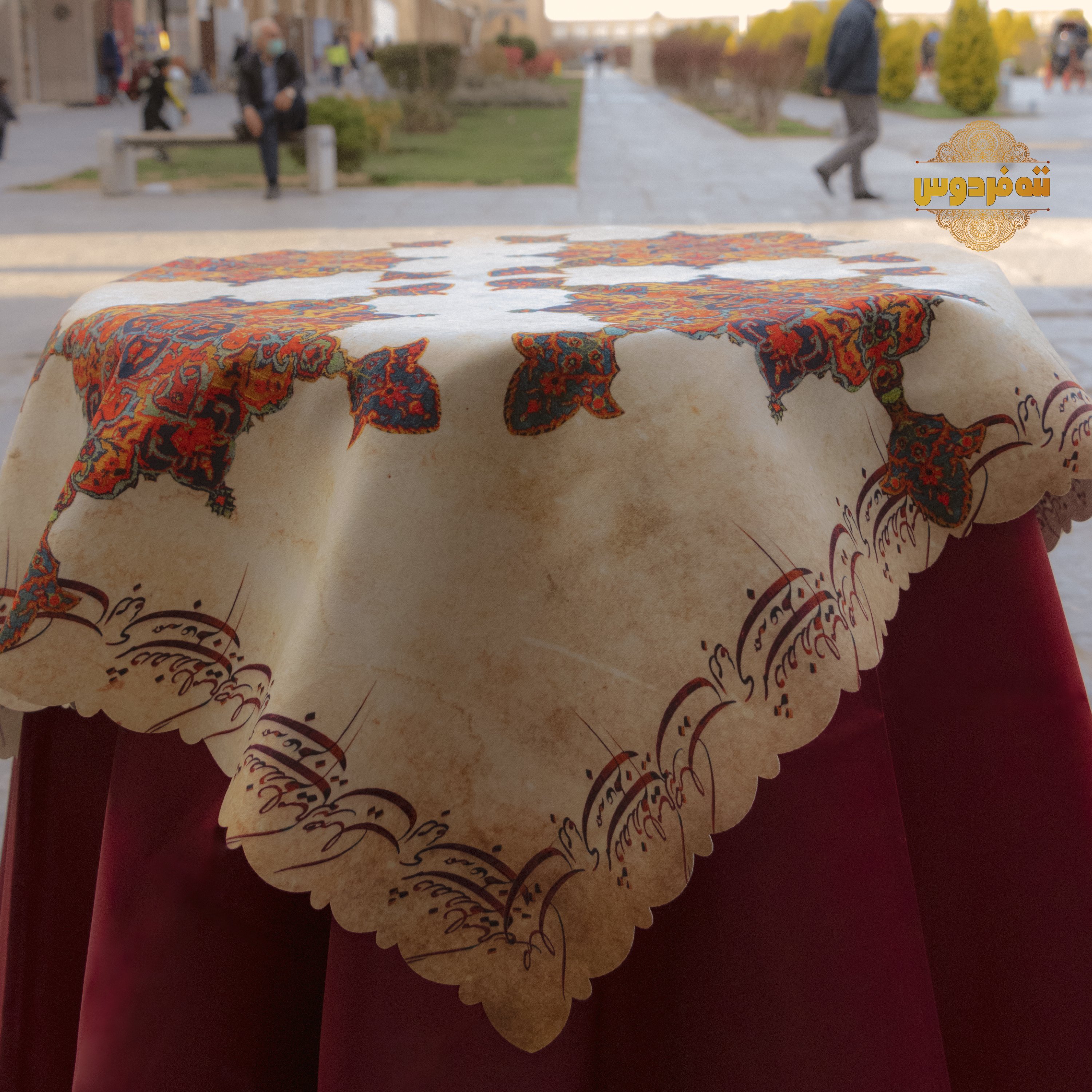 رومیزی مخمل چاپی در رنگها و طرح های مختلف سایز 90 در 90
