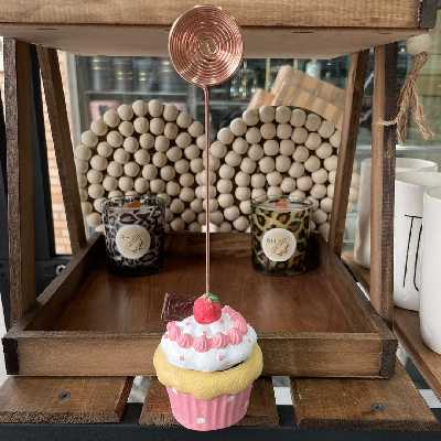 اسپند دودکن مدل کاپ کیک دردار طرح توت فرنگی