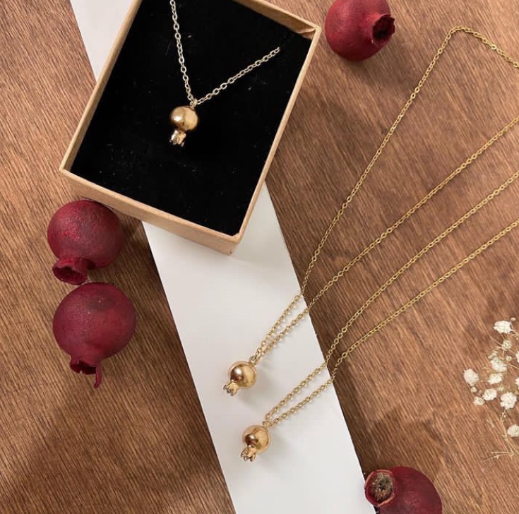 نیم ست انار ی تمام استیل شانل گردنبند و گوشواره رنگ ثابت فوق العاده زیبا و خاص