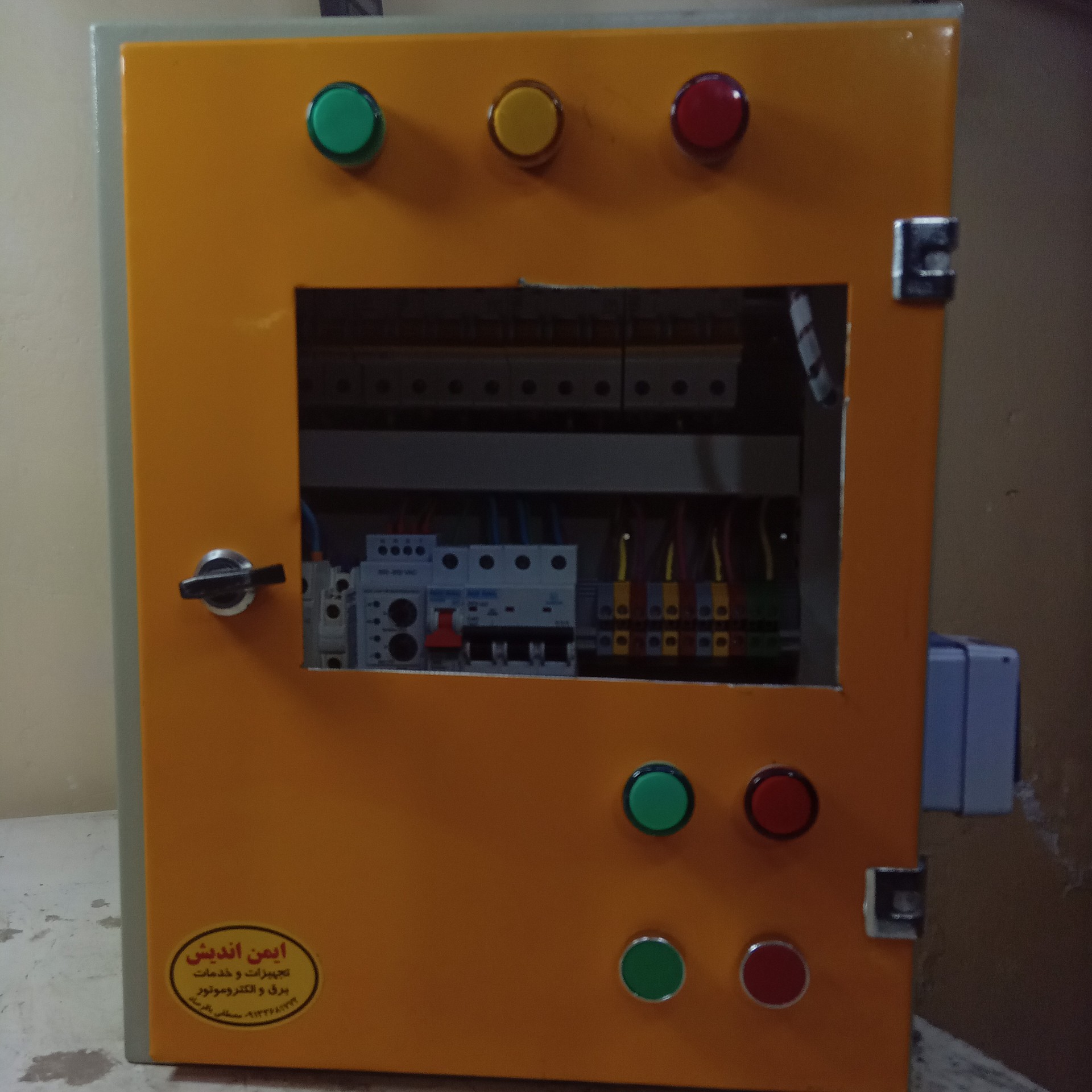 تابلو برق محافظ برق کارگاهی   ساختمان های درحال ساخت 
