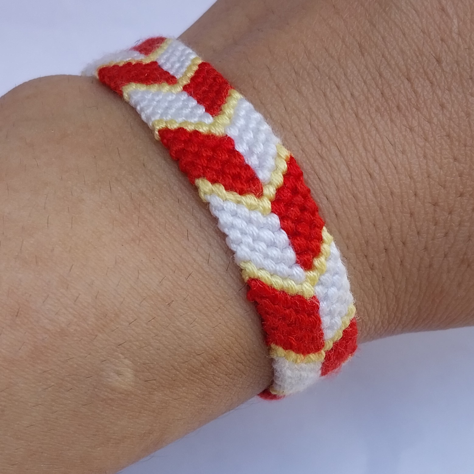 دستبند دوستی دخترانه و پسرانه با نخ کوبلن مدل کج راه  زیبا           