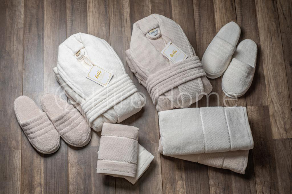 ست دو نفره طرح ماکرو رنگ سفید و کرم