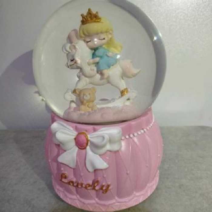 گوی موزیکال برفی دخترانه