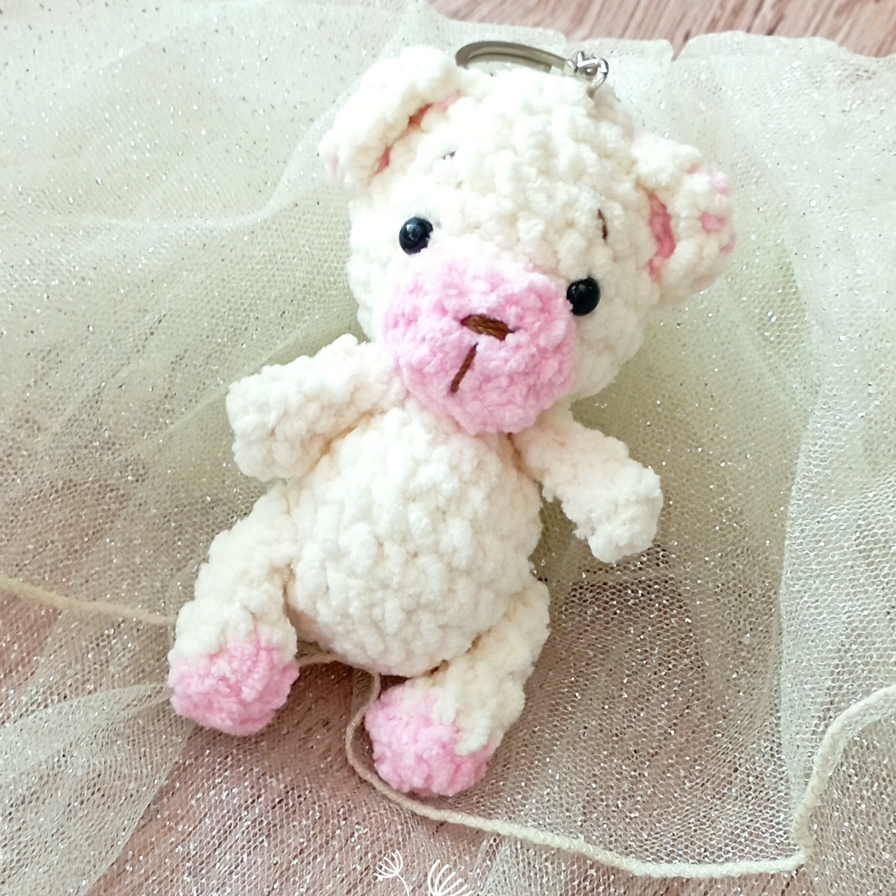 خرس مخملی کوچک،نرم و دوست داشتنی  آویز کوله       اندازه 11سانتی متر