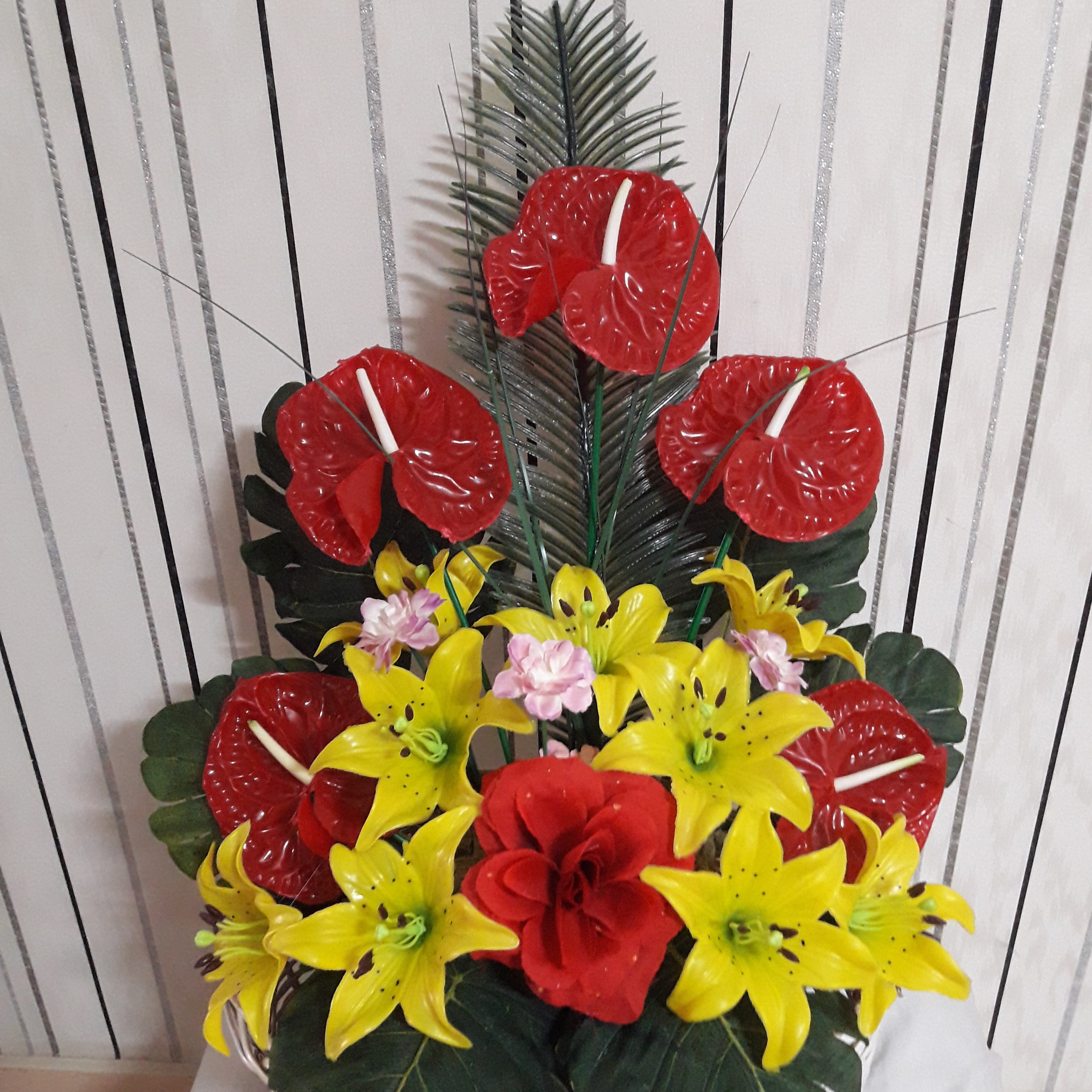 سبد گل آنتوریوم (پس کرایه)