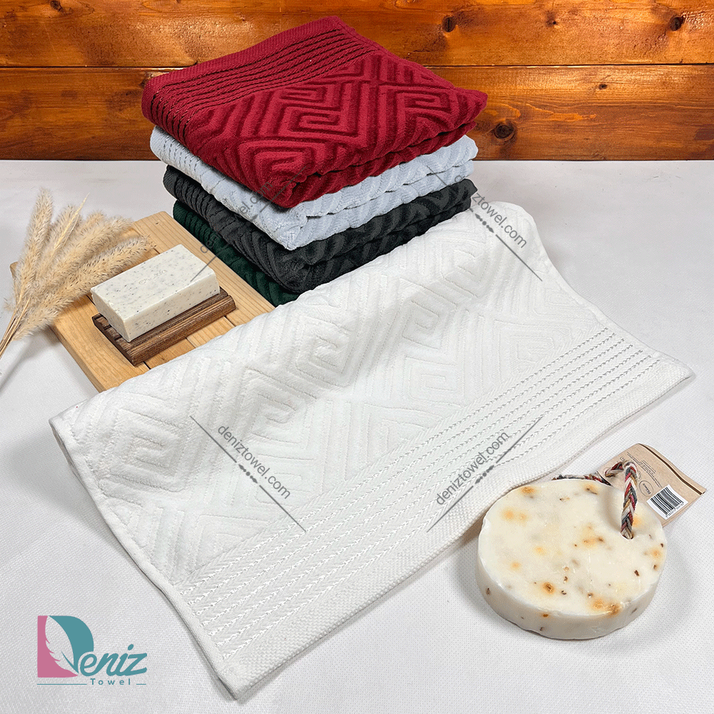 حوله دستی MAESTA رنگ شیری