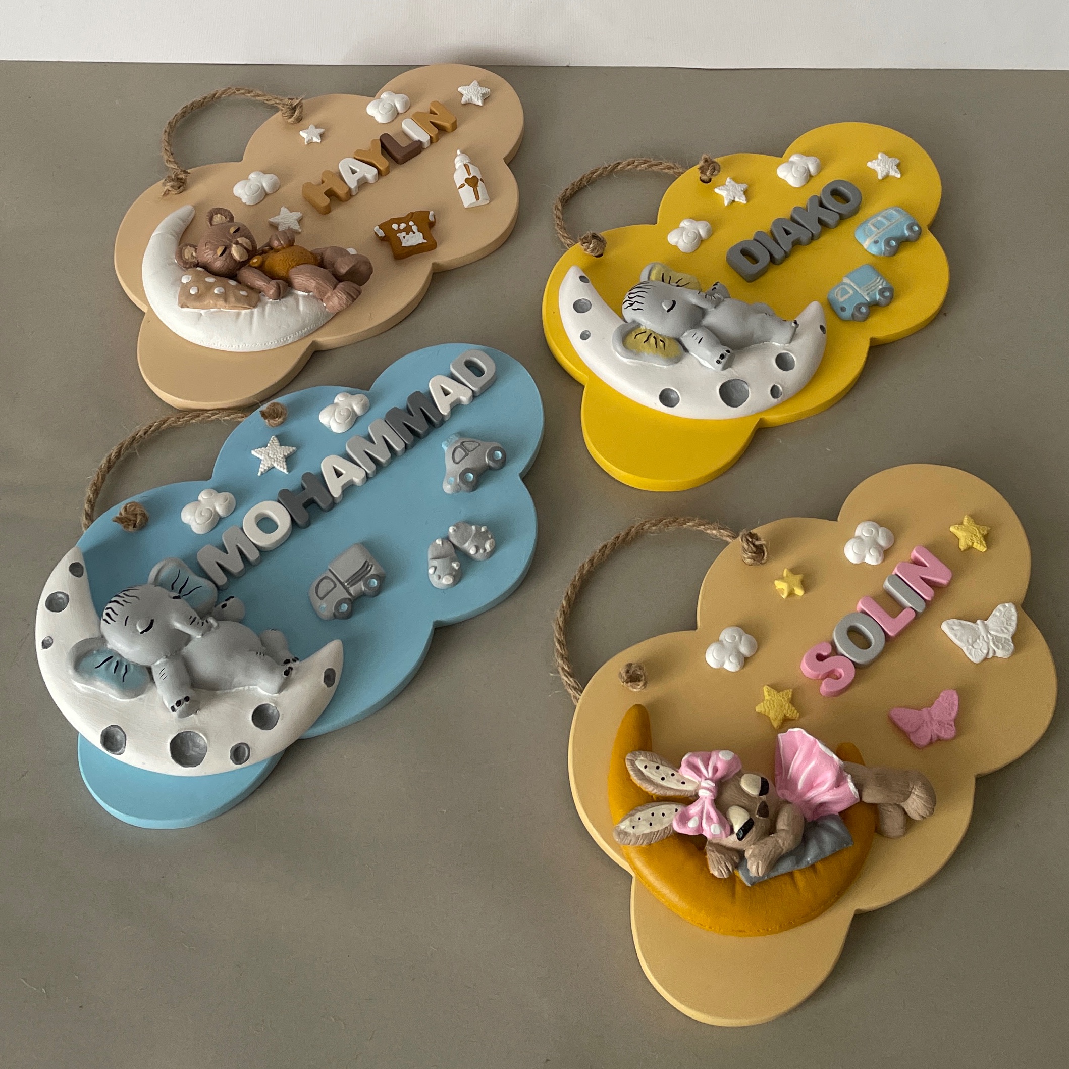 آویز اسم کودک (سیسمونی، هدیه) (پس کرایه)