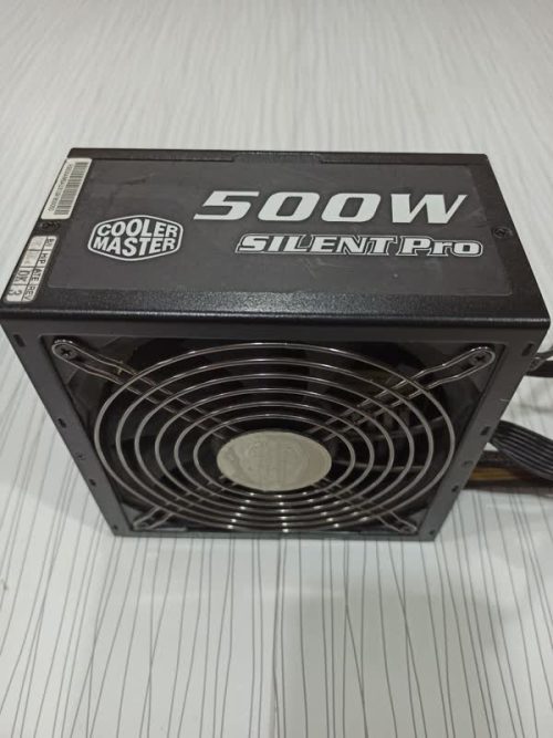 پاور 500 وات کولرمستر مدل SILENT PRO (استوک-پیچ پلمپ)