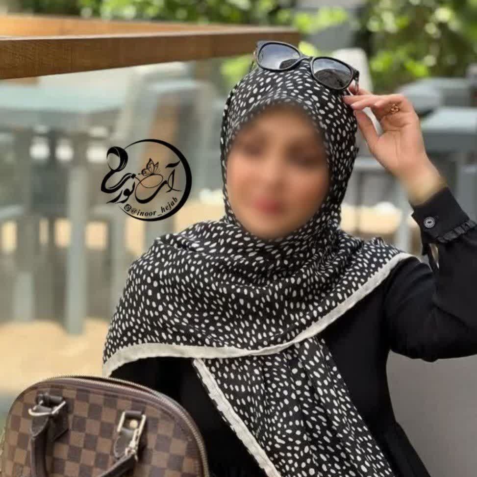 روسری خالدار سفید و مشکی جنس سوپر کرپ