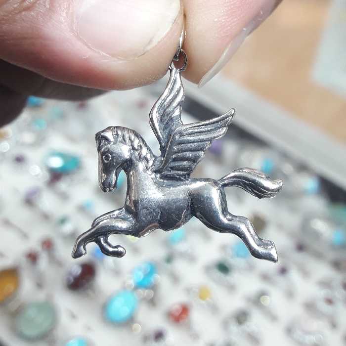 پلاک و زنجیر نقره ی کار اسپرت فانتزی و زیبا برای دوست داران کارهای کلاسیک و شیک 