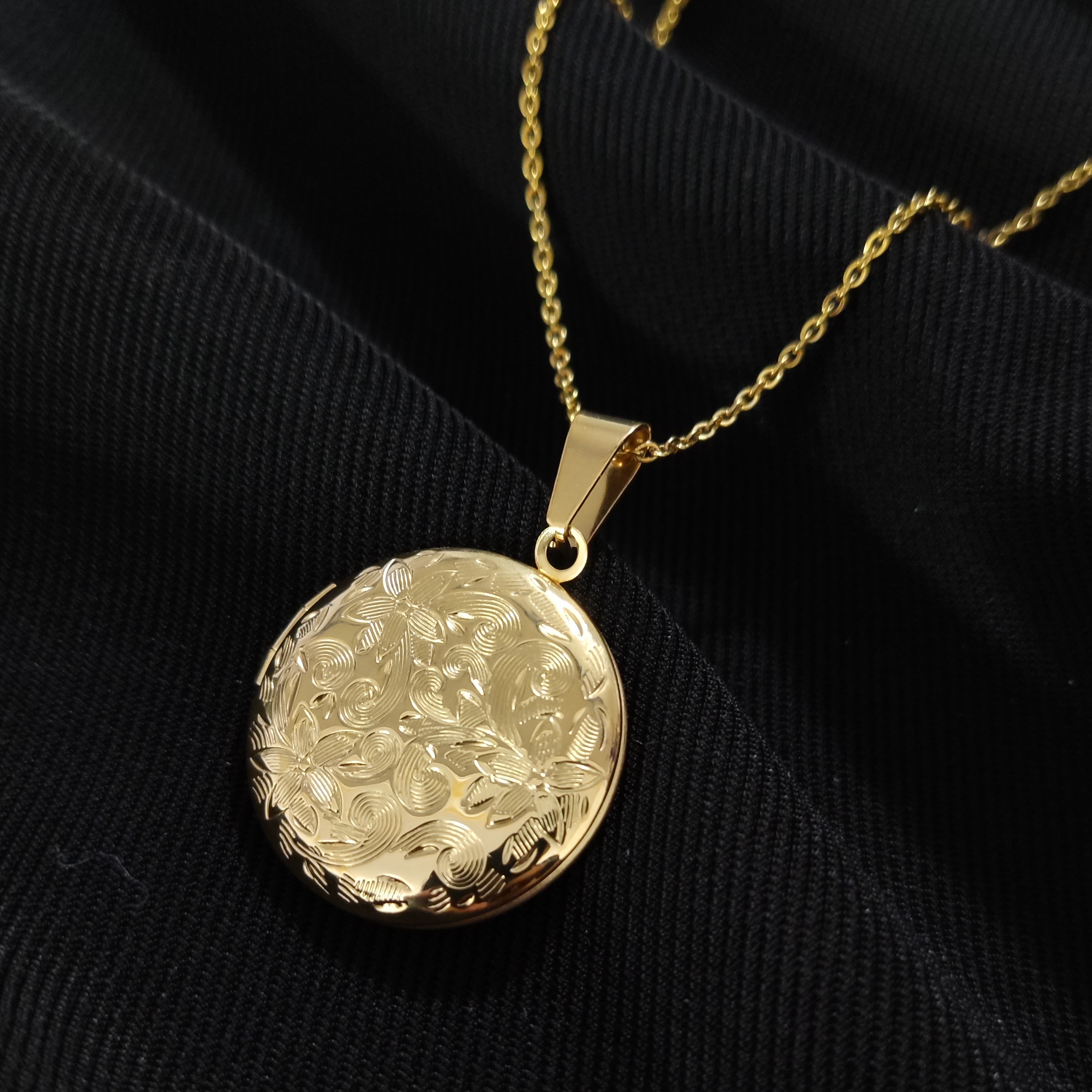 گردنبند قاب عکسی 2