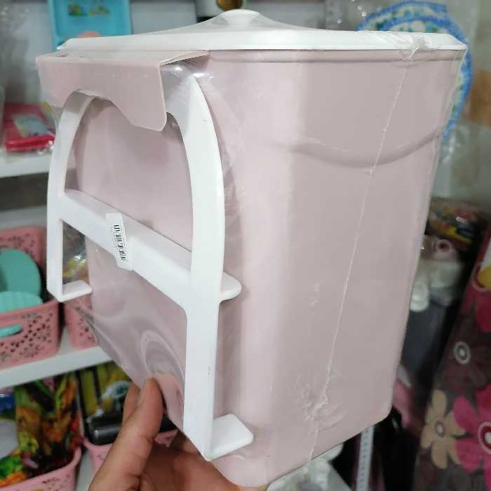 سطل زباله کابینتی باران. رنگ بندی کرپ، طوسی، وانیلی