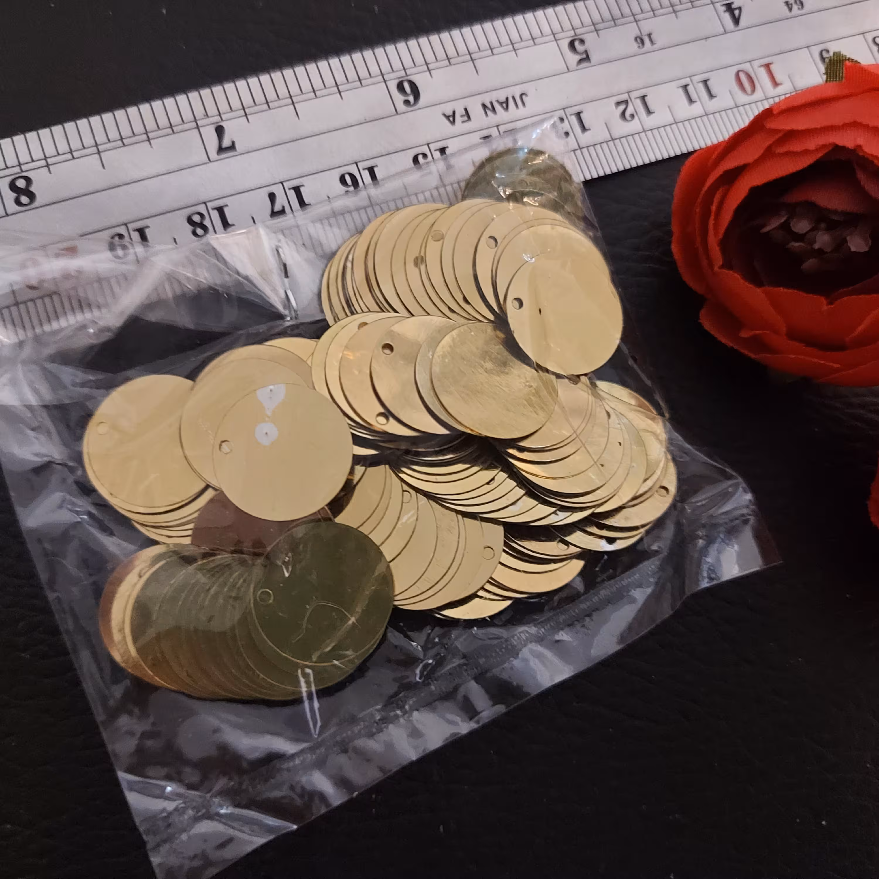 پولک سکه ای 1.5 سانتی بسته 50عددی طلایی 