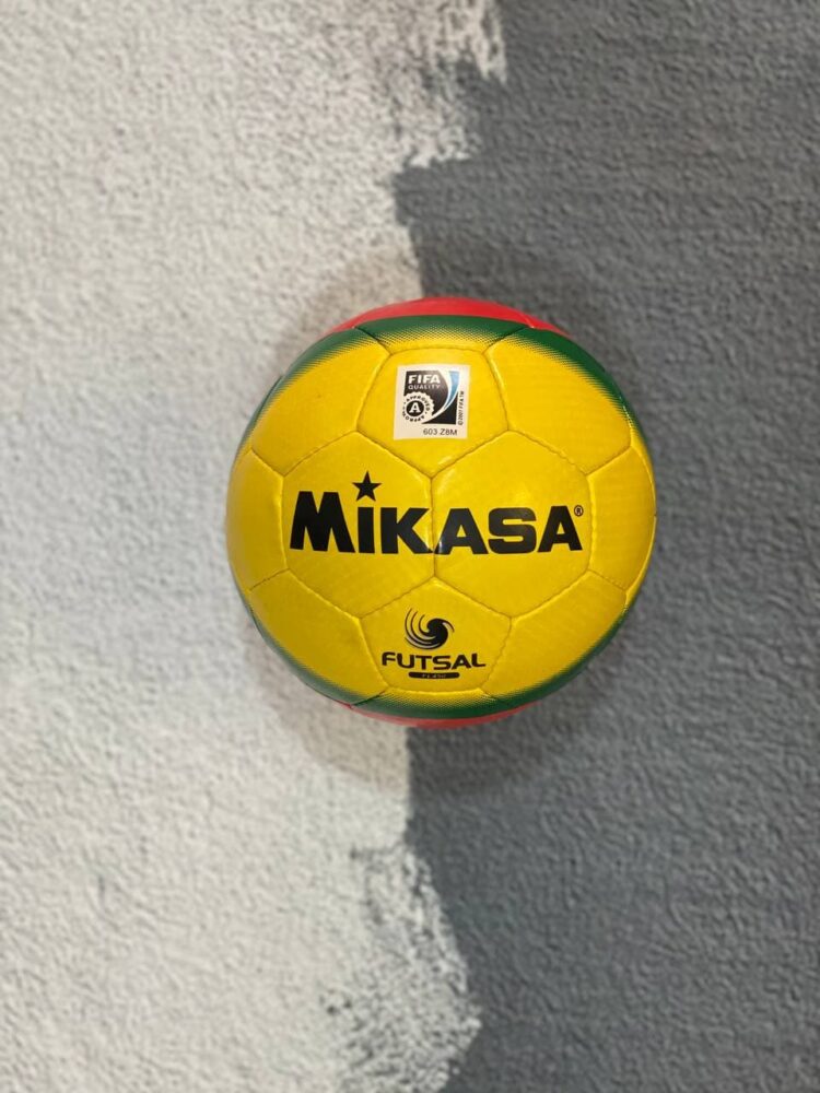 توپ سالنی میکاسا (سایز 4)