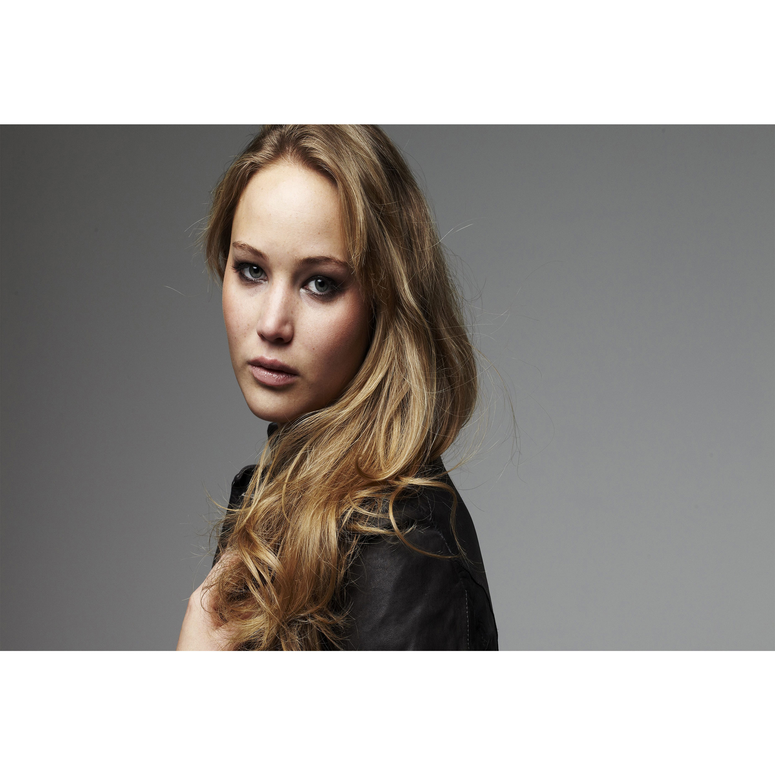 تابلو شاسی مدل بازیگر جنیفر لارنس T6456