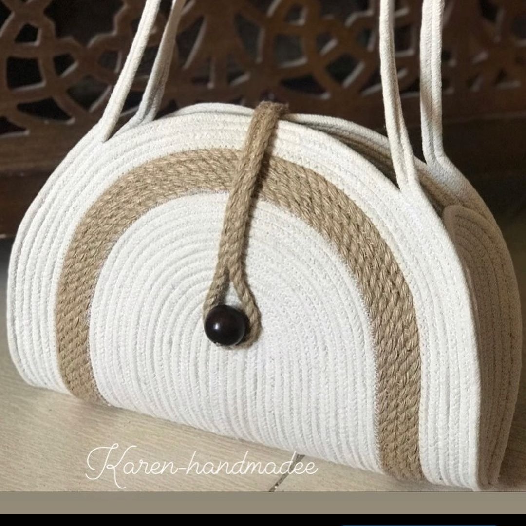 کیف مدل سیما بیضی وسفید کنفی زیبا وپر طرفدار(گالری کارن)