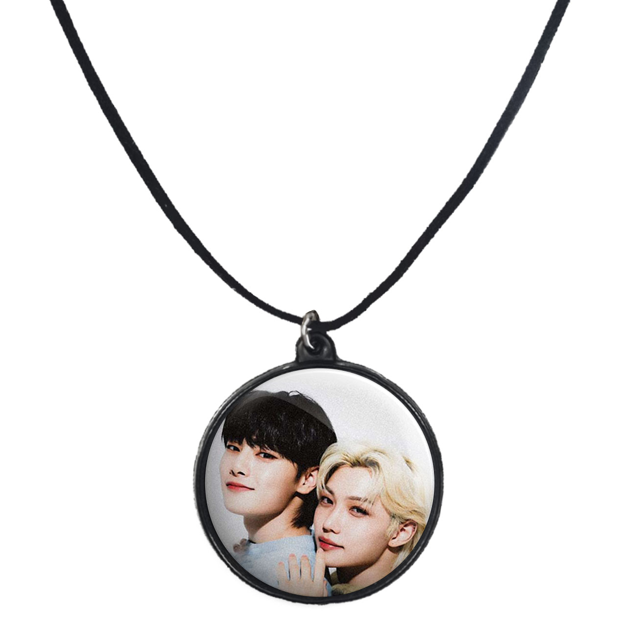 گردنبند پرمانه طرح straykids کد pmb.12325 مدل دو طرفه