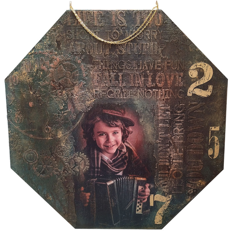 تابلو شاسی مدل پسرک نوازنده کد VB14019 | دنیای قاب