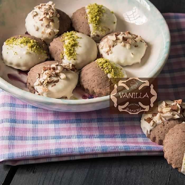 کوکیز کاکائو با فیلینگ شکلات