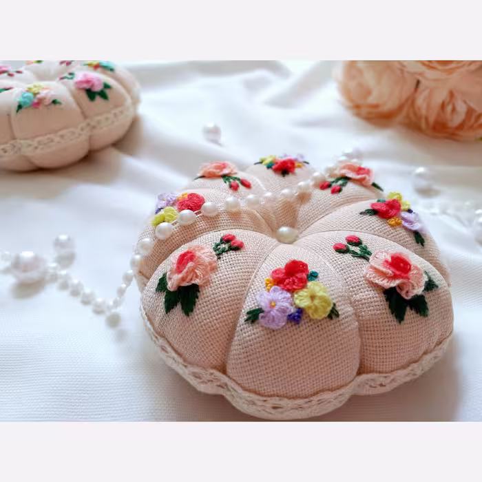 جاسوزنی گلدوزی شده با دست عروس2