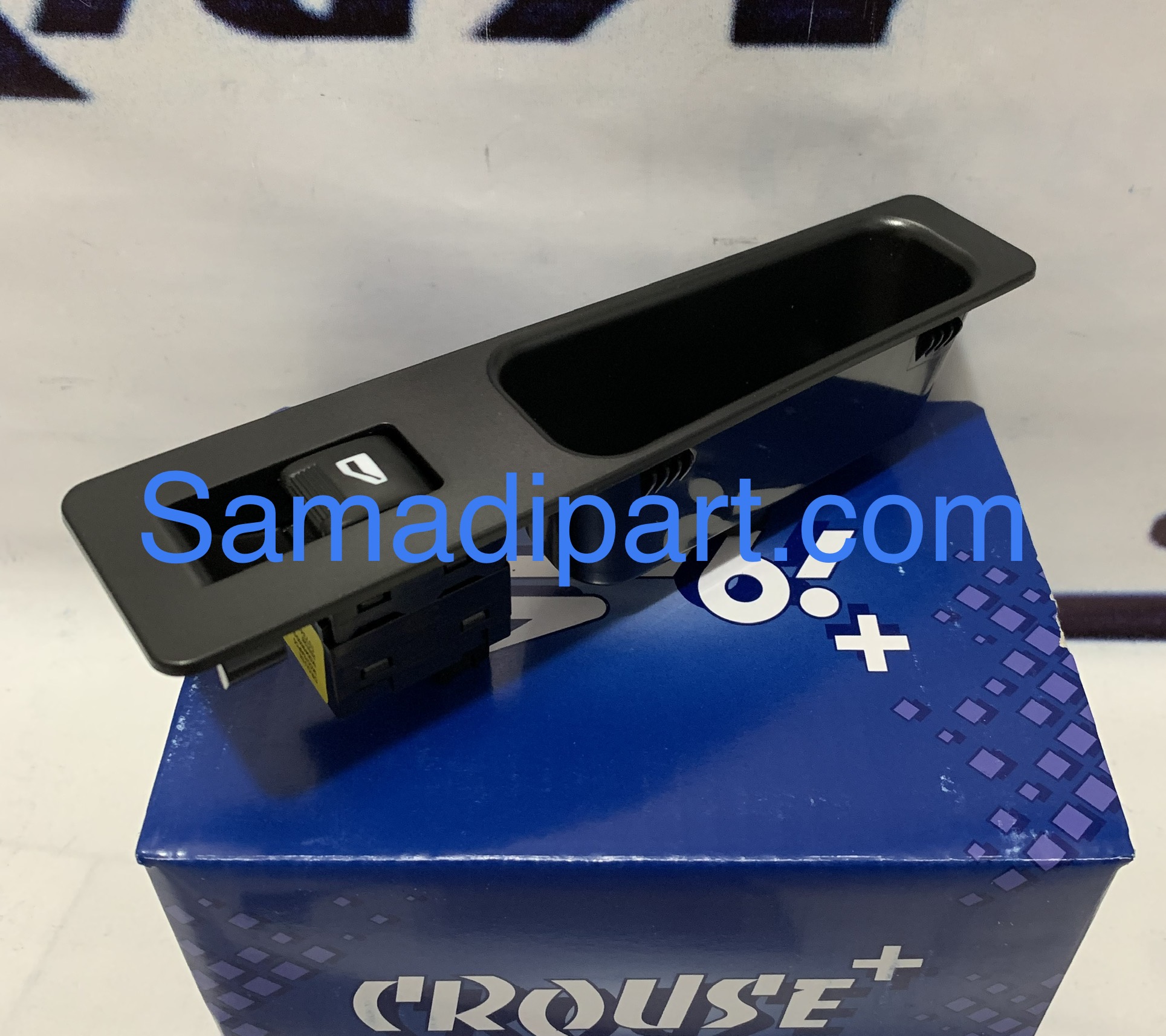 مجموعه دستگیره و کلید شیشه بالابر عقب چپ و راست دنا و دنا پلاس کروز (CR37177601)